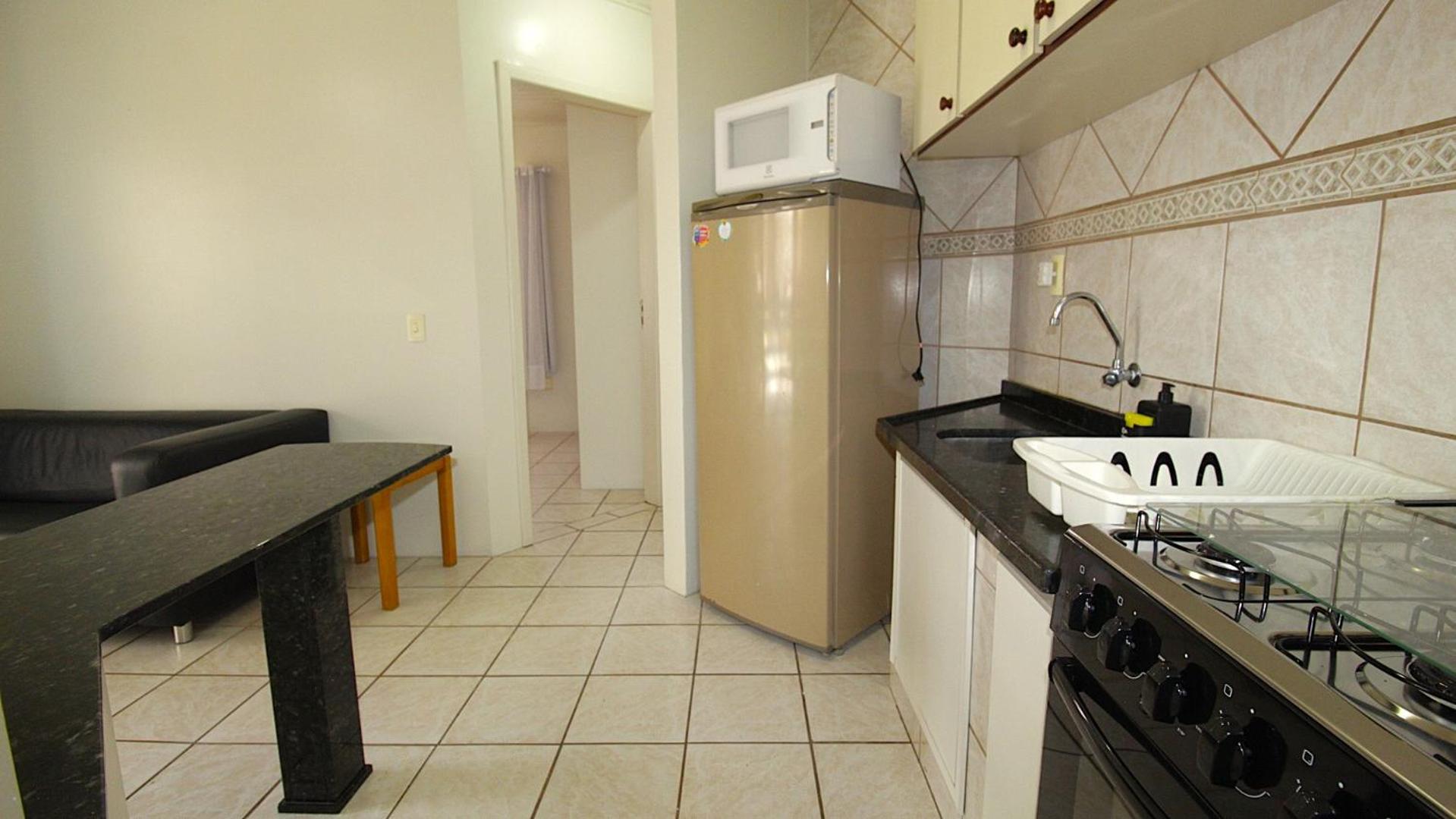 1018 Apartamento na quadra do mar um dormitório