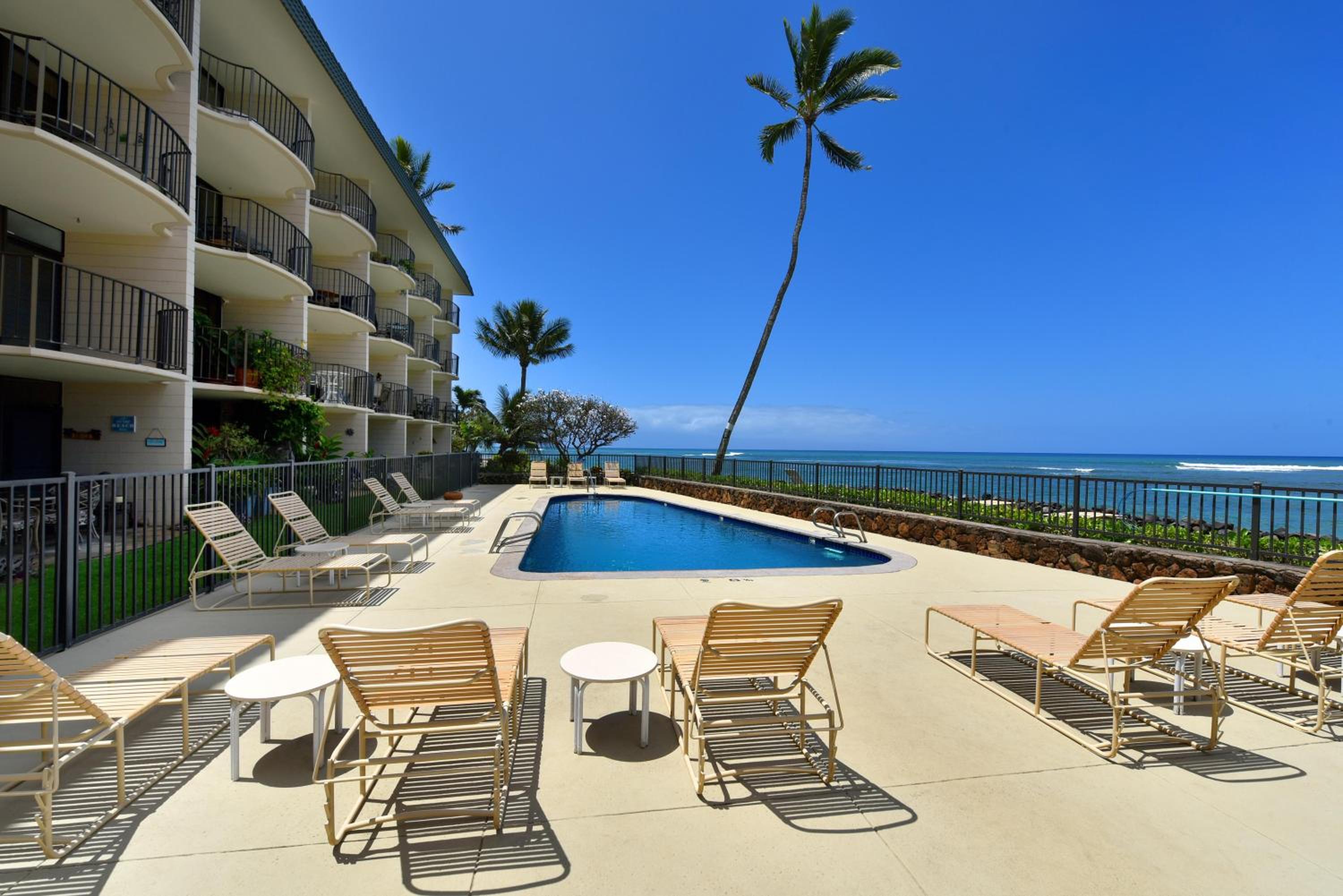 Kahana Reef 117 · KR 117 Renovated OceanFront 1BD w Ocean Views