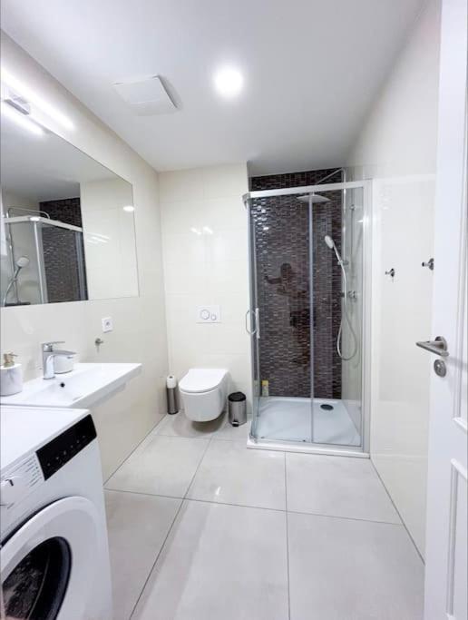 New Apartment 50m Charles Square