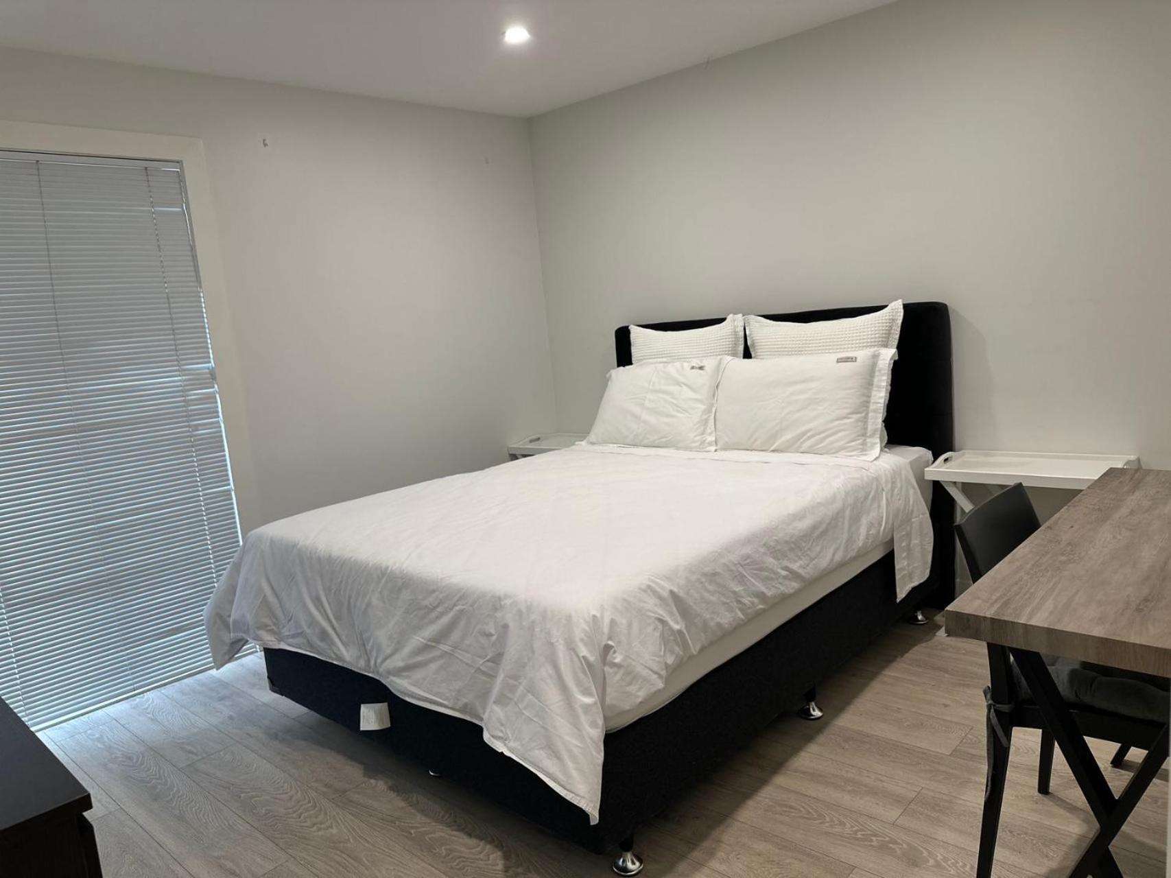 66 Express luxury apartment in New Market view 2