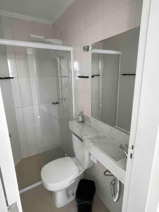 Cobertura com piscina privativa e churrasqueira