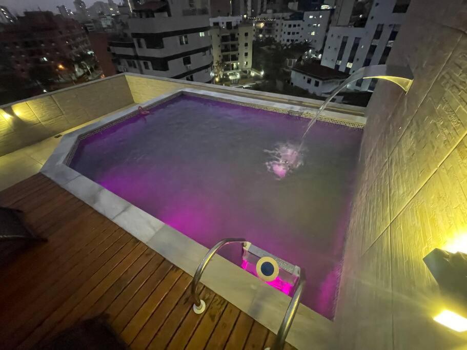 Cobertura com piscina privativa e churrasqueira
