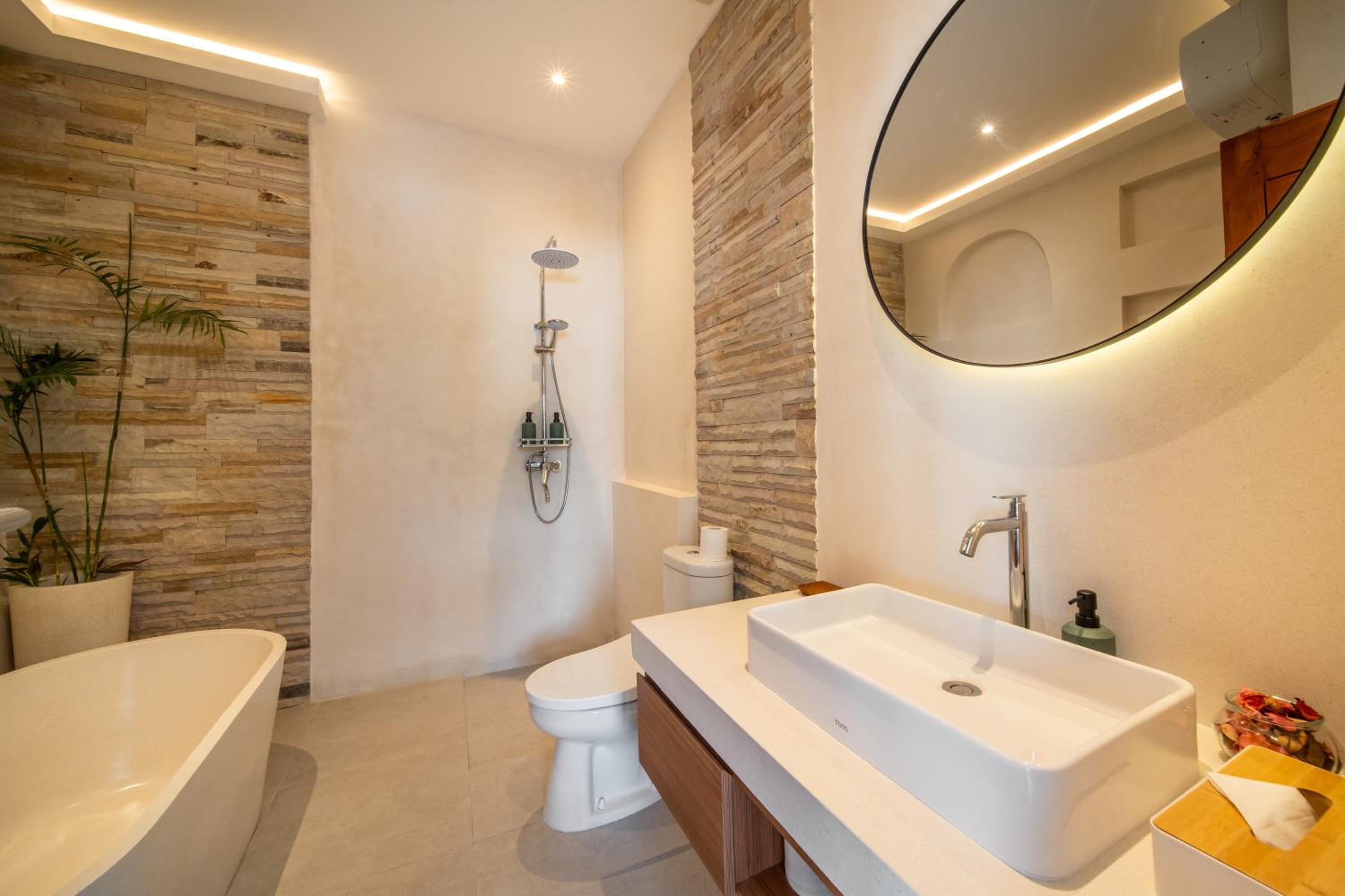 Private Villa Uluwatu - 4BR - Pool - Rooftop Sunset Bar - 7 mins to Melasti Beach