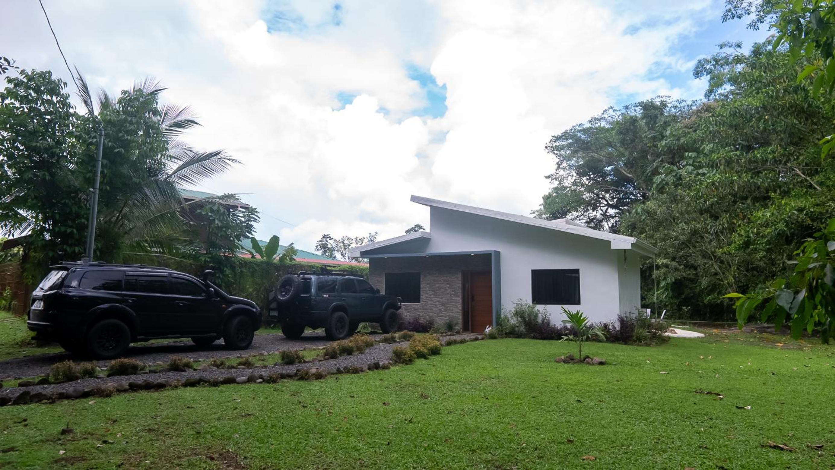 Holly House La Fortuna