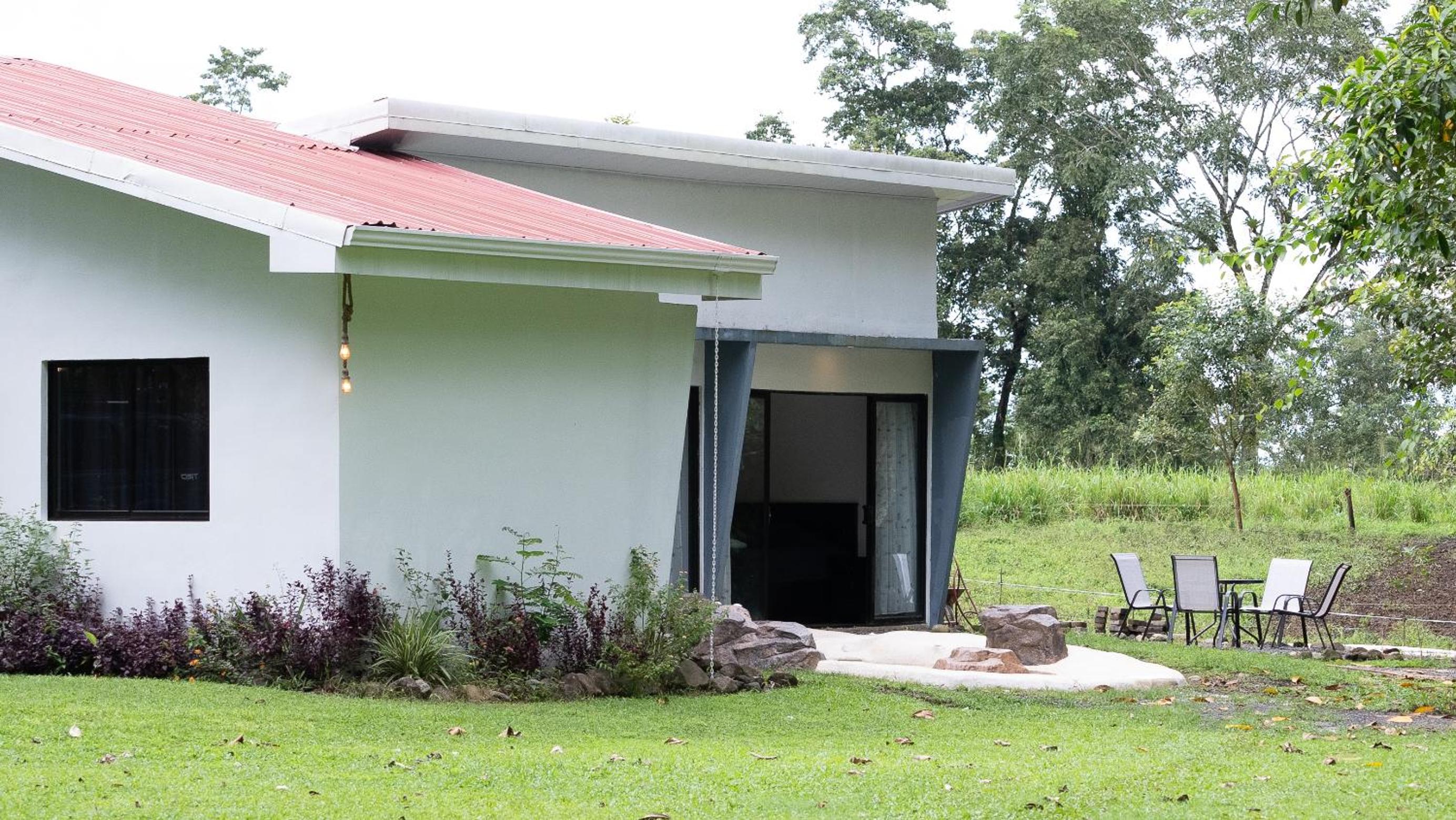 Holly House La Fortuna