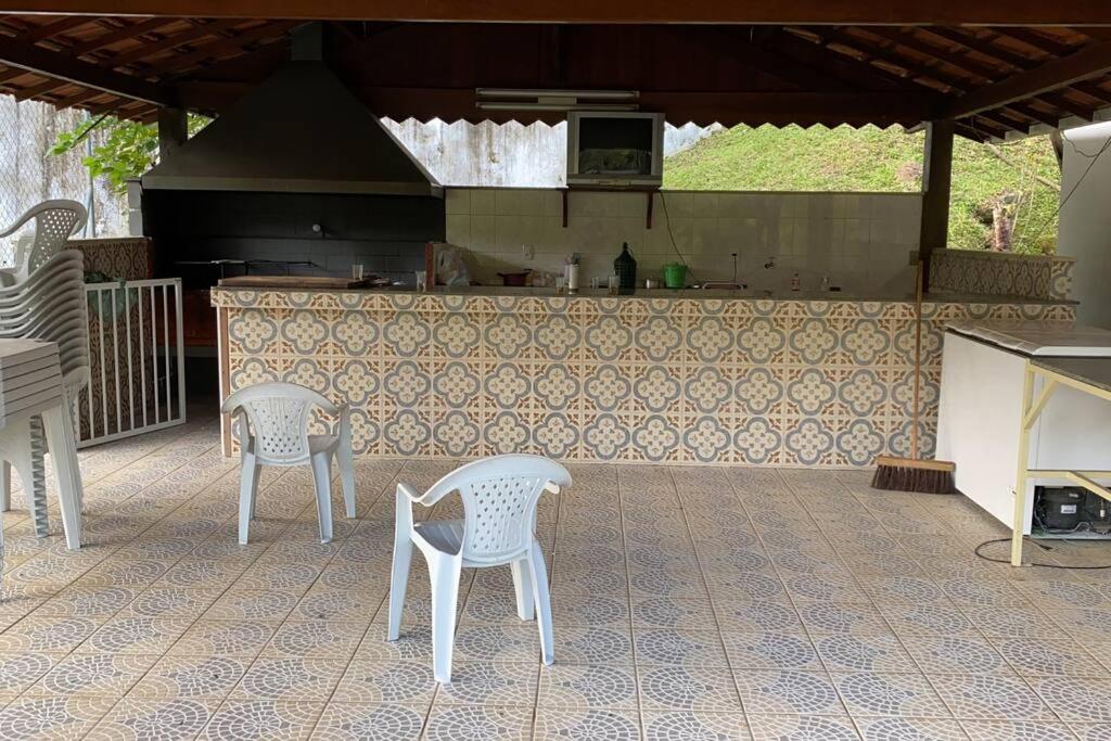 Lindo sítio com área de lazer completa!!!