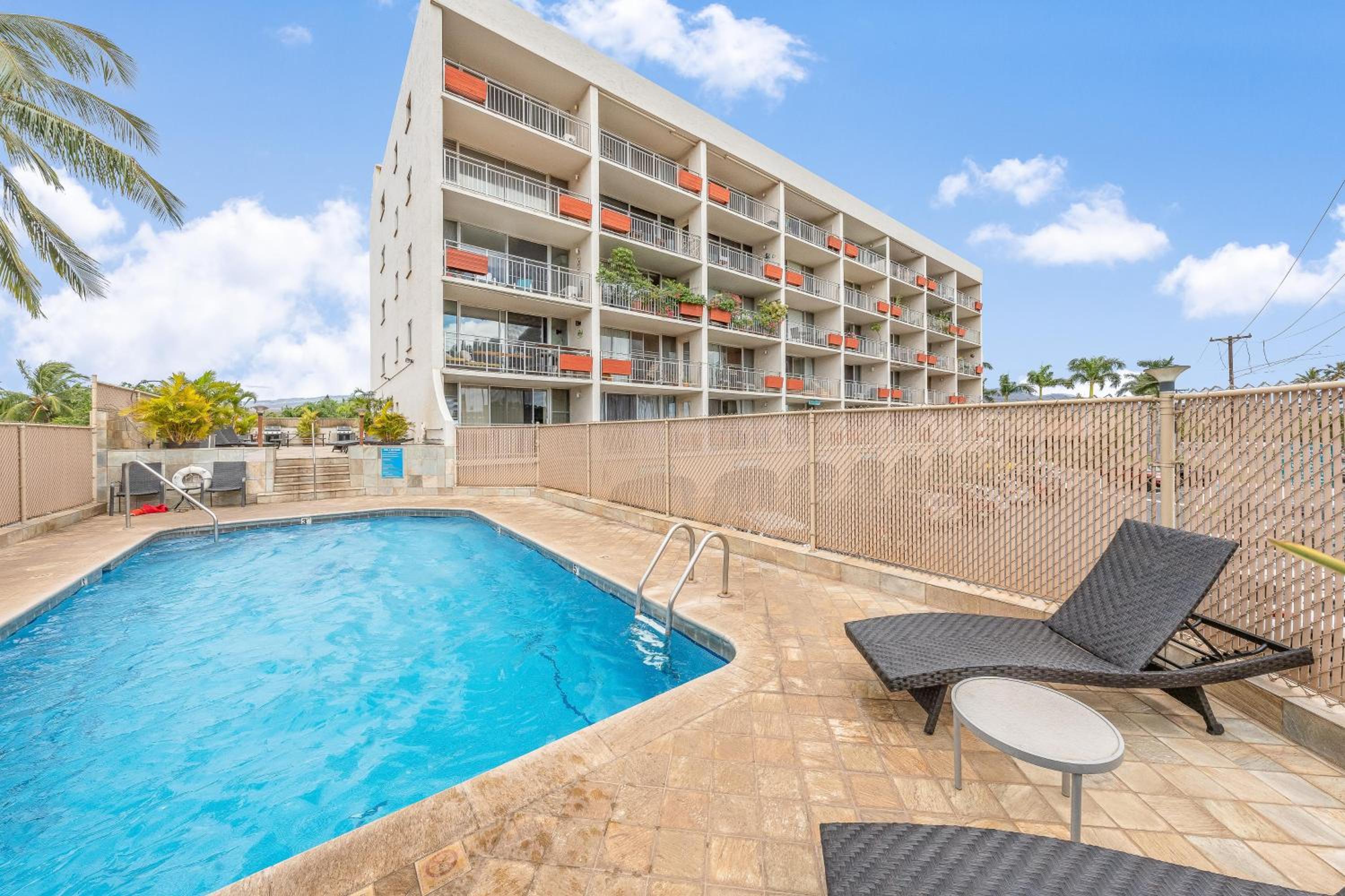 Island Surf 306 · ISF 306 1BD w Ocean Views AC Pool Near Beach