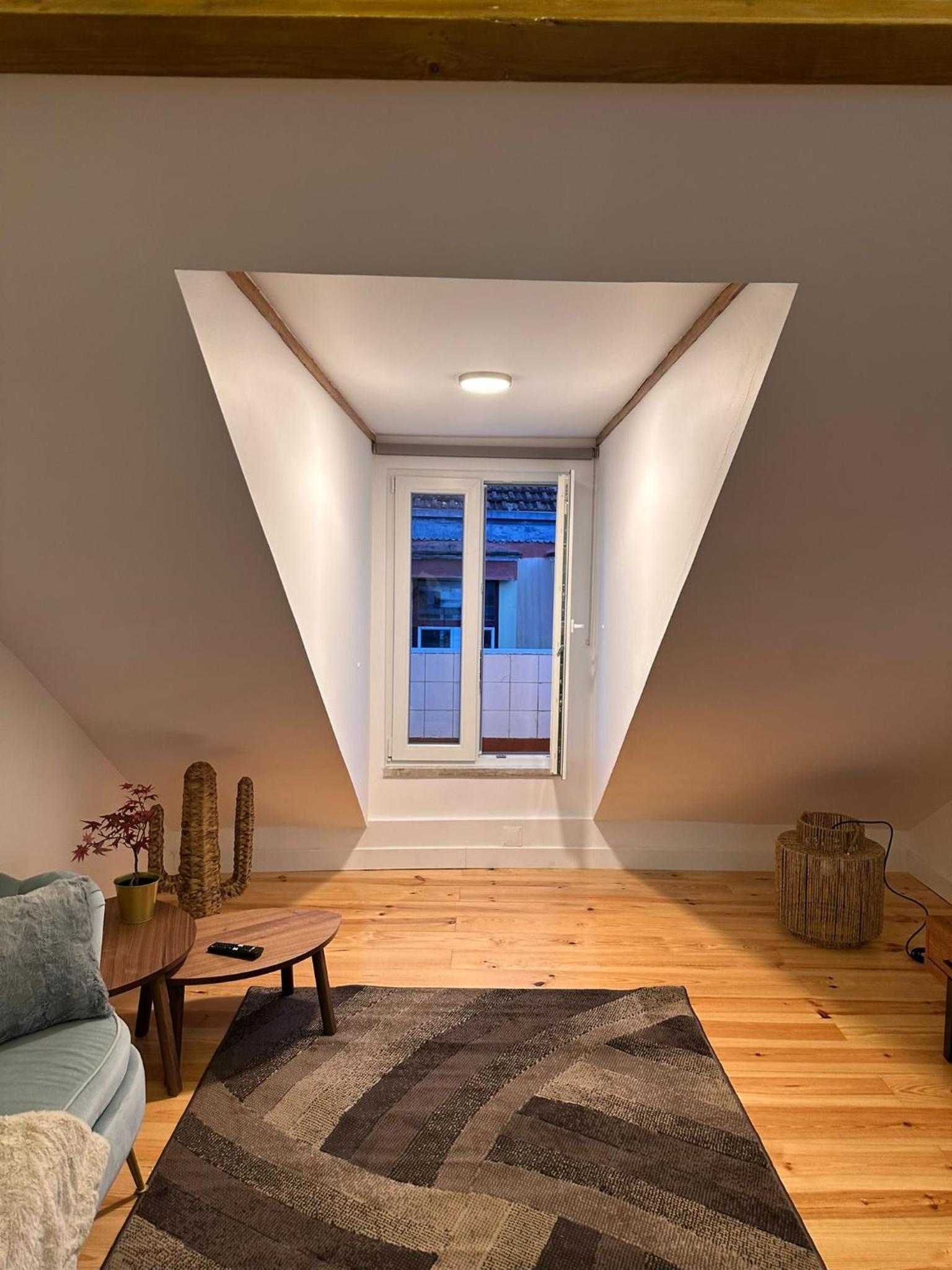 Newly Renovated Apartment Lisbon view 4