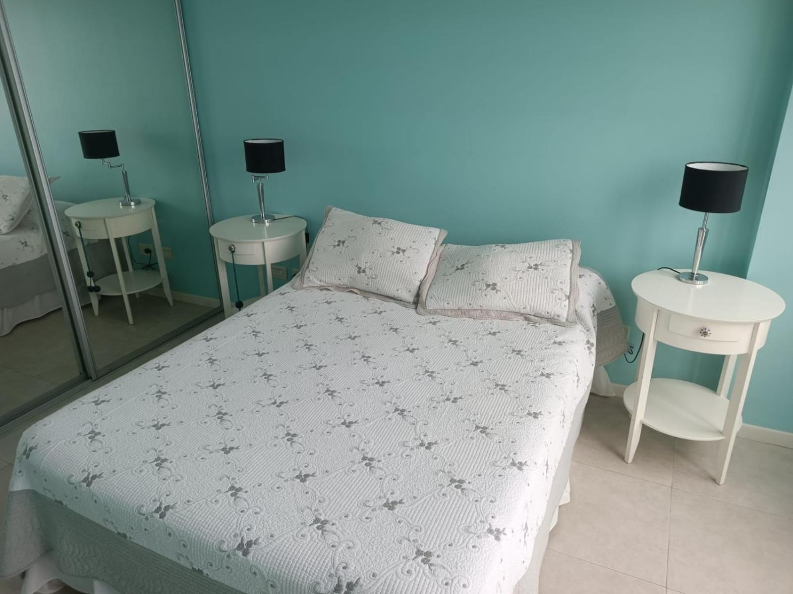 Departamento 2 ambientes con cochera zona Guemes