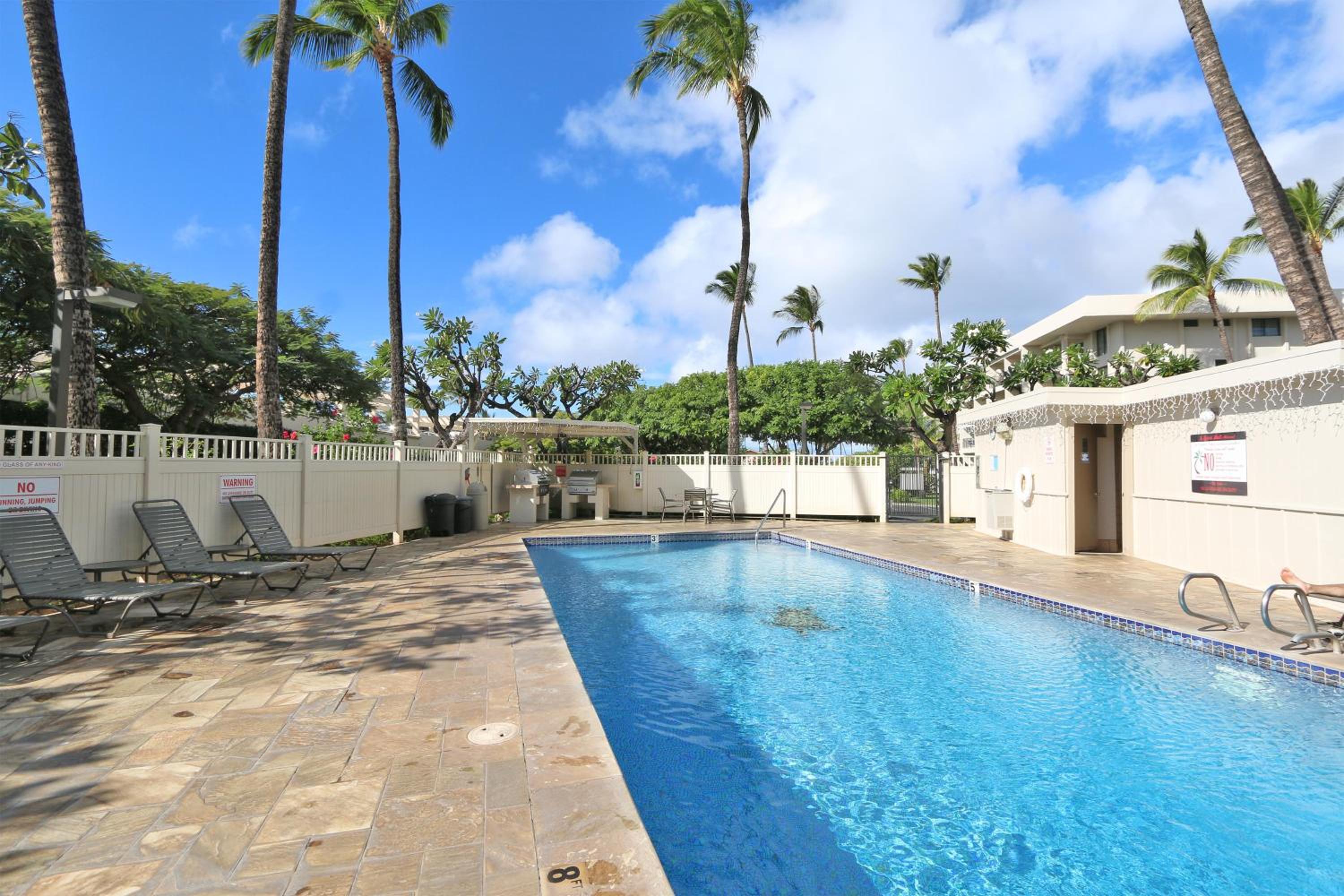 Kihei Akahi C302 · AKH C302 Spacious 2BD Condo w Ocean Breeze AC