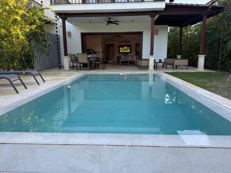 Luxury Villa with infinity pool