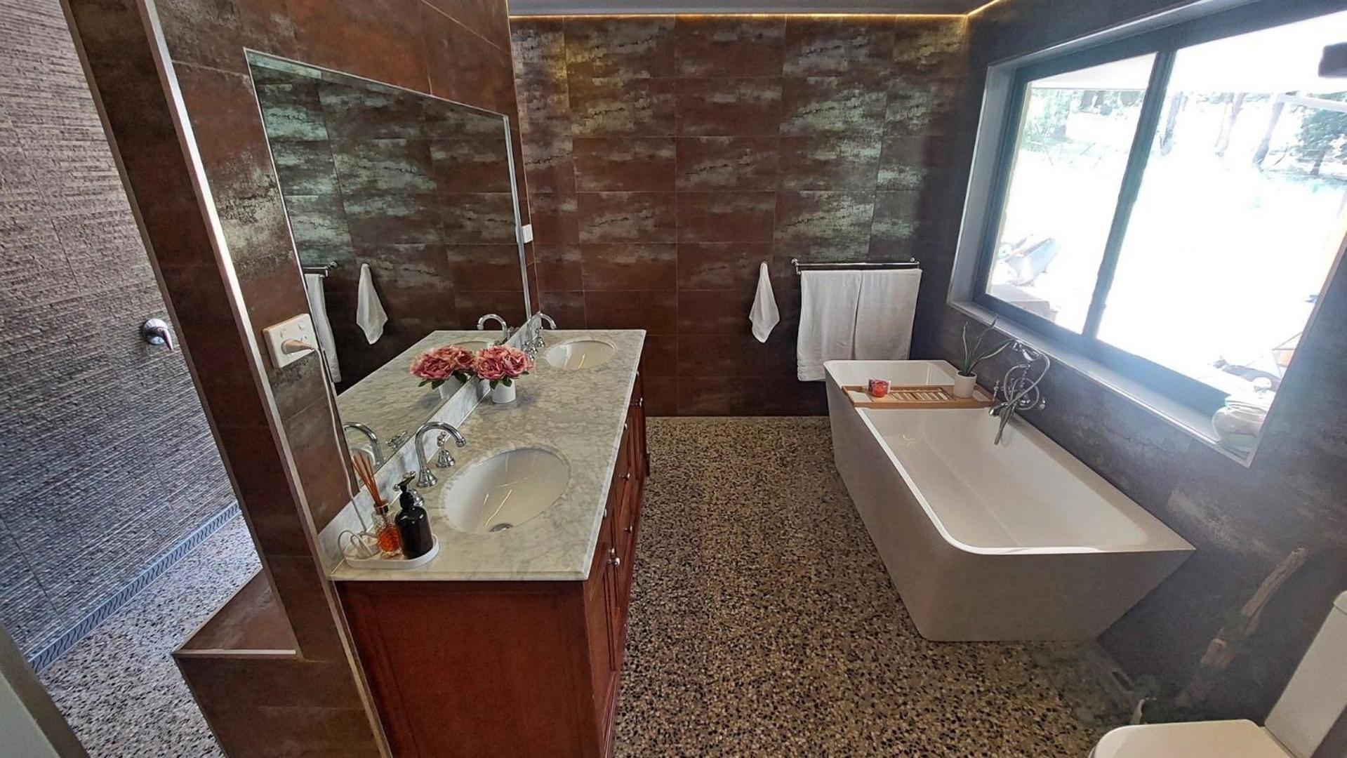 Captains Quarters