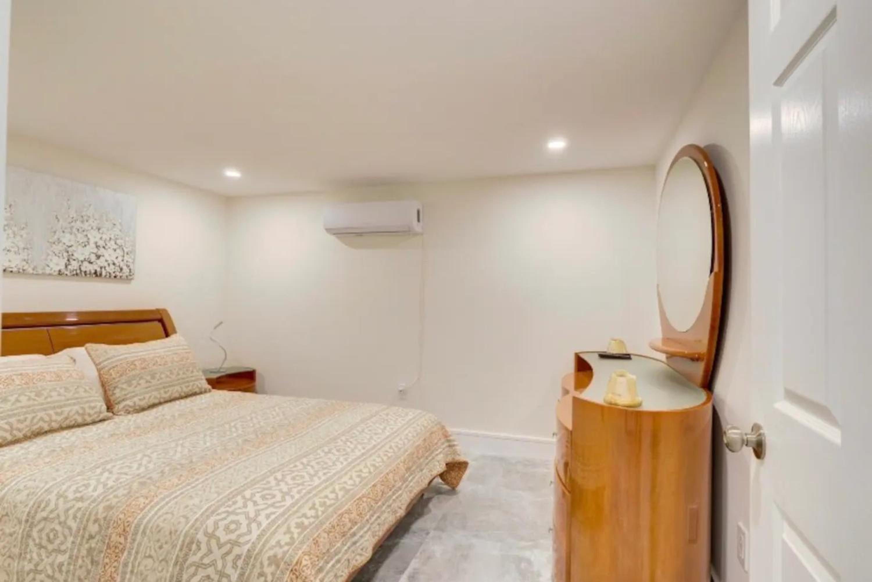 Flamingo House with Cinema, Pool & Chill Area
