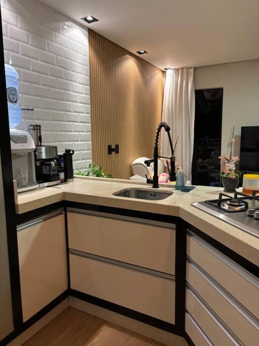 Apartamento na Praia Brava, 150m do mar