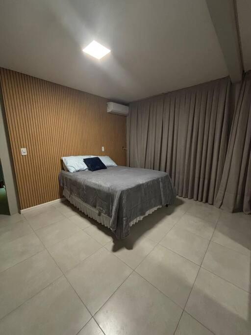 Apartamento na Praia Brava, 150m do mar