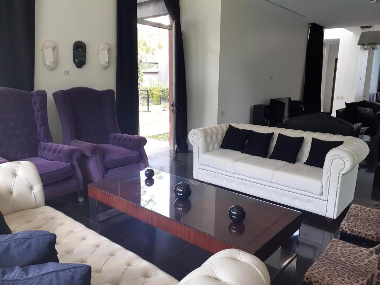 PILAR BARRIO PRIVADO con AMENITIES CASA 6 AMB CON PISCINA