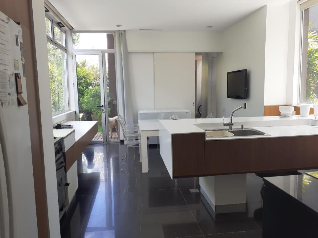 PILAR BARRIO PRIVADO con AMENITIES CASA 6 AMB CON PISCINA