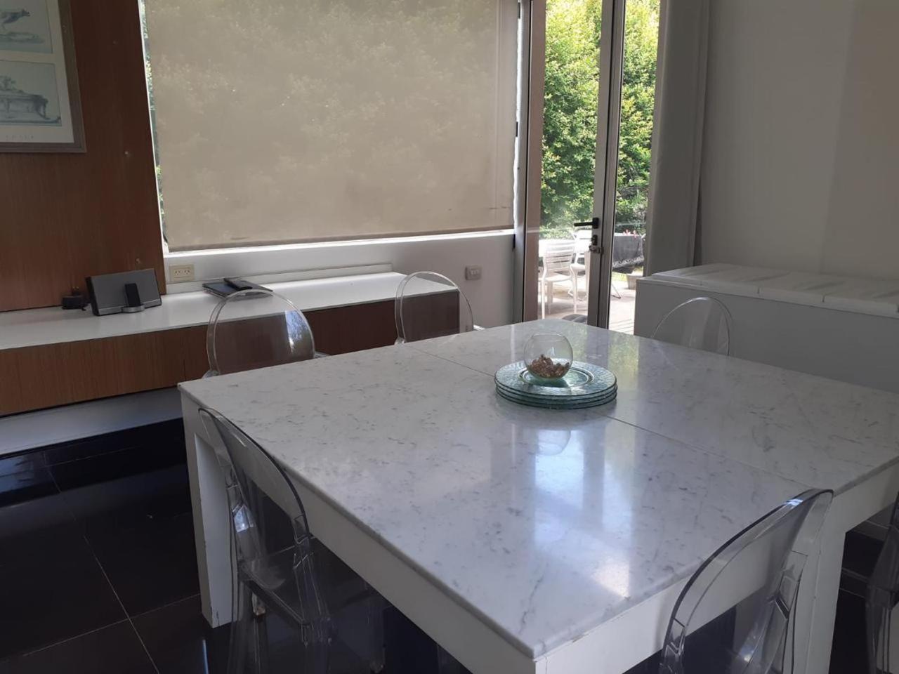 PILAR BARRIO PRIVADO con AMENITIES CASA 6 AMB CON PISCINA