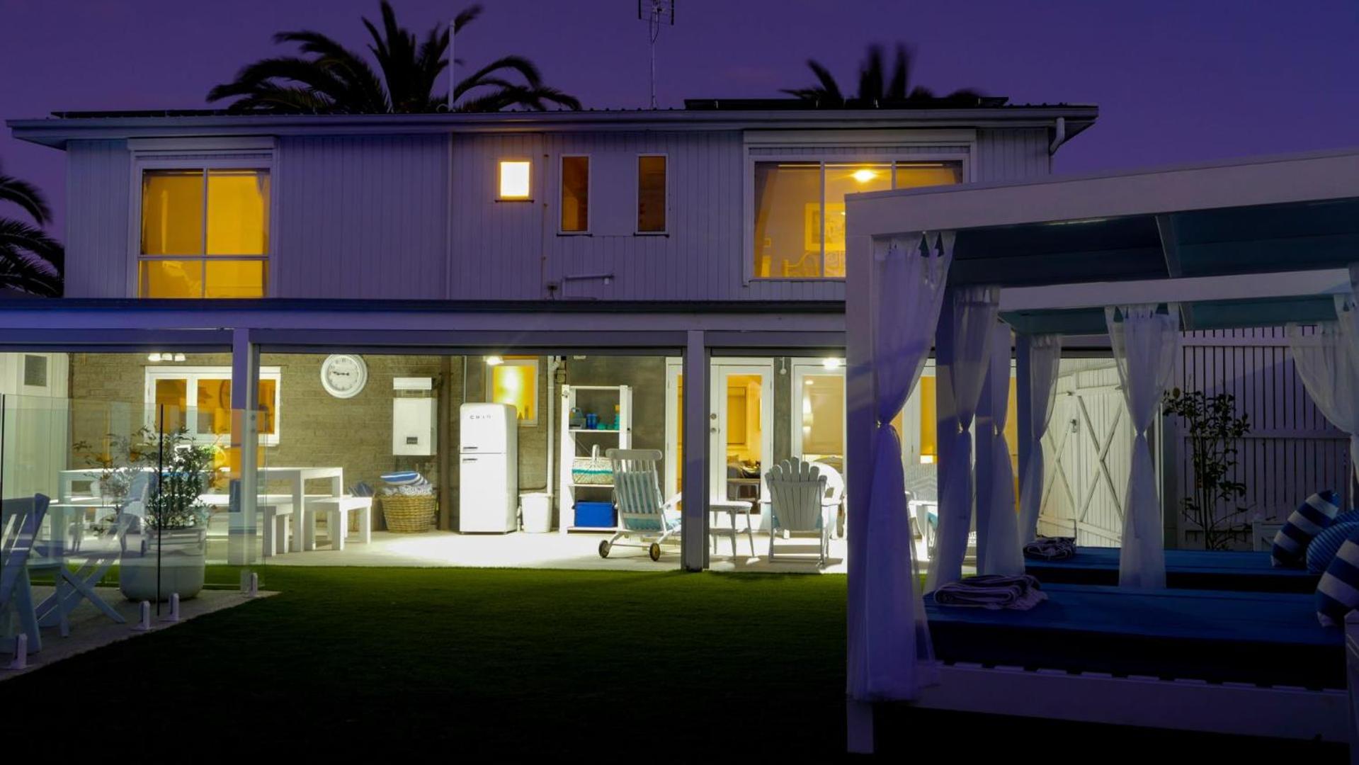 SANTORINI BEACH HOUSE SAFETY BEACH