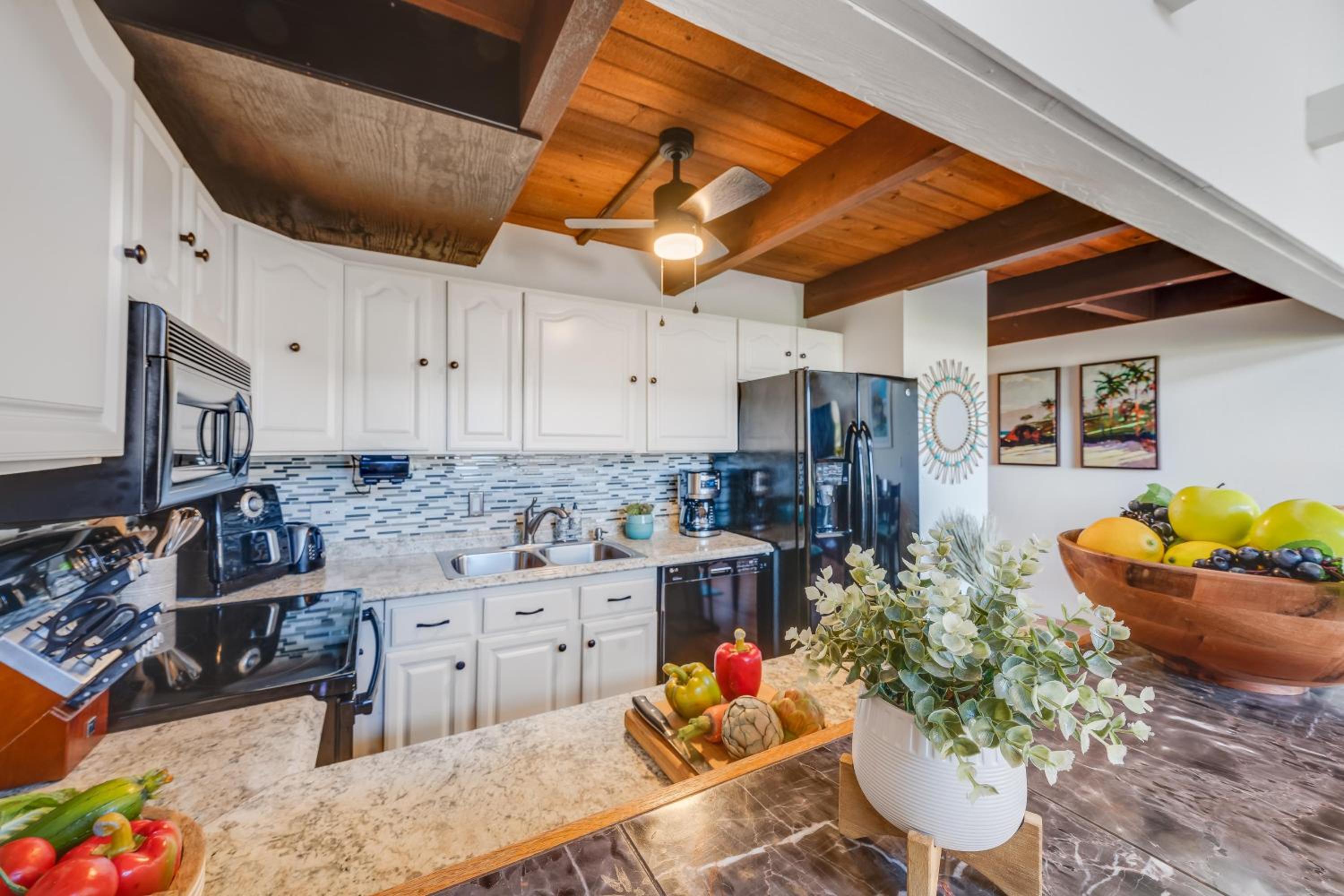 Kihei Alii Kai C405 · KAK C405 Updated 2BD Condo Across Beach w
