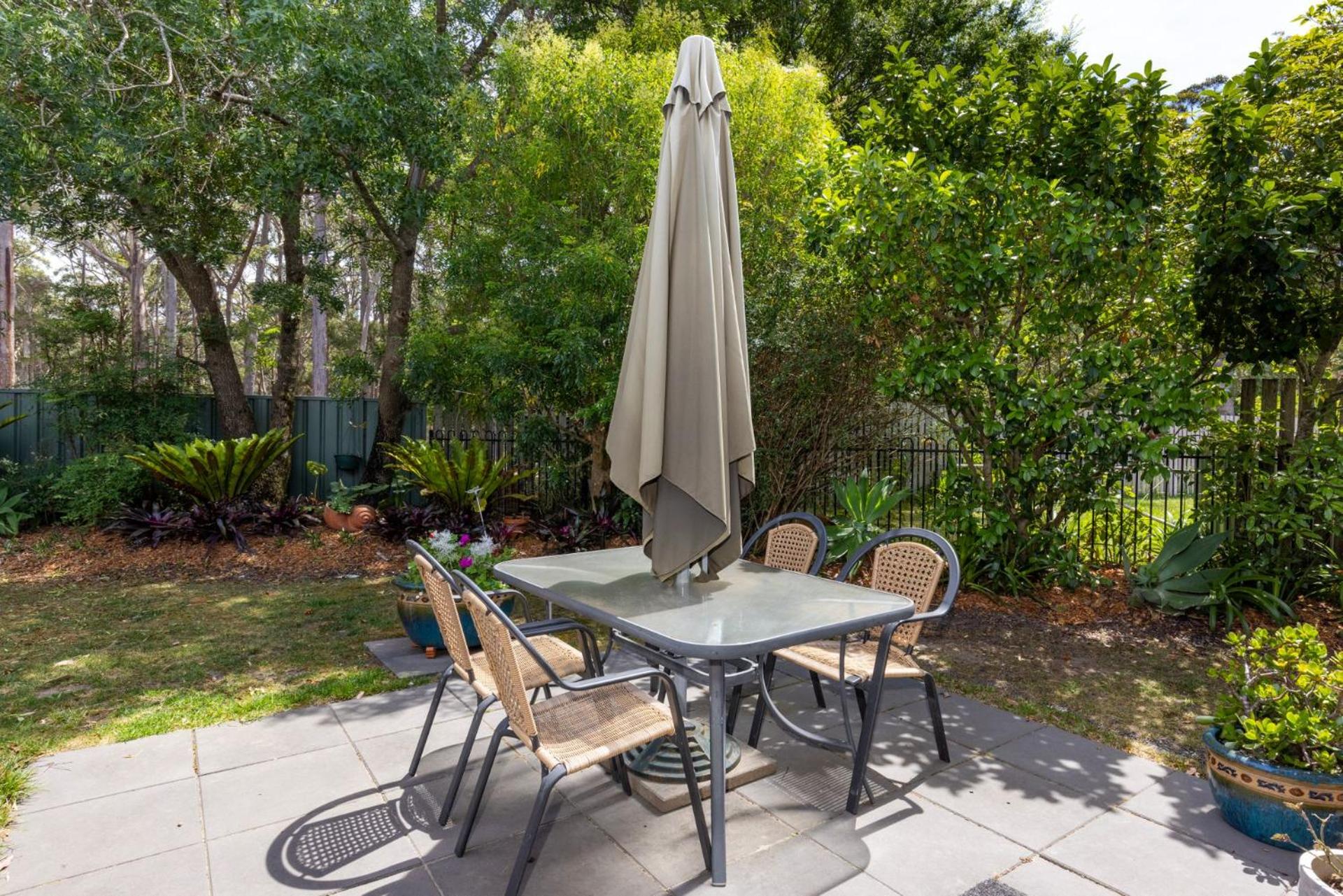 Grey Gables - Pet Friendly with Fireplace, Pool, Spa & Sauna