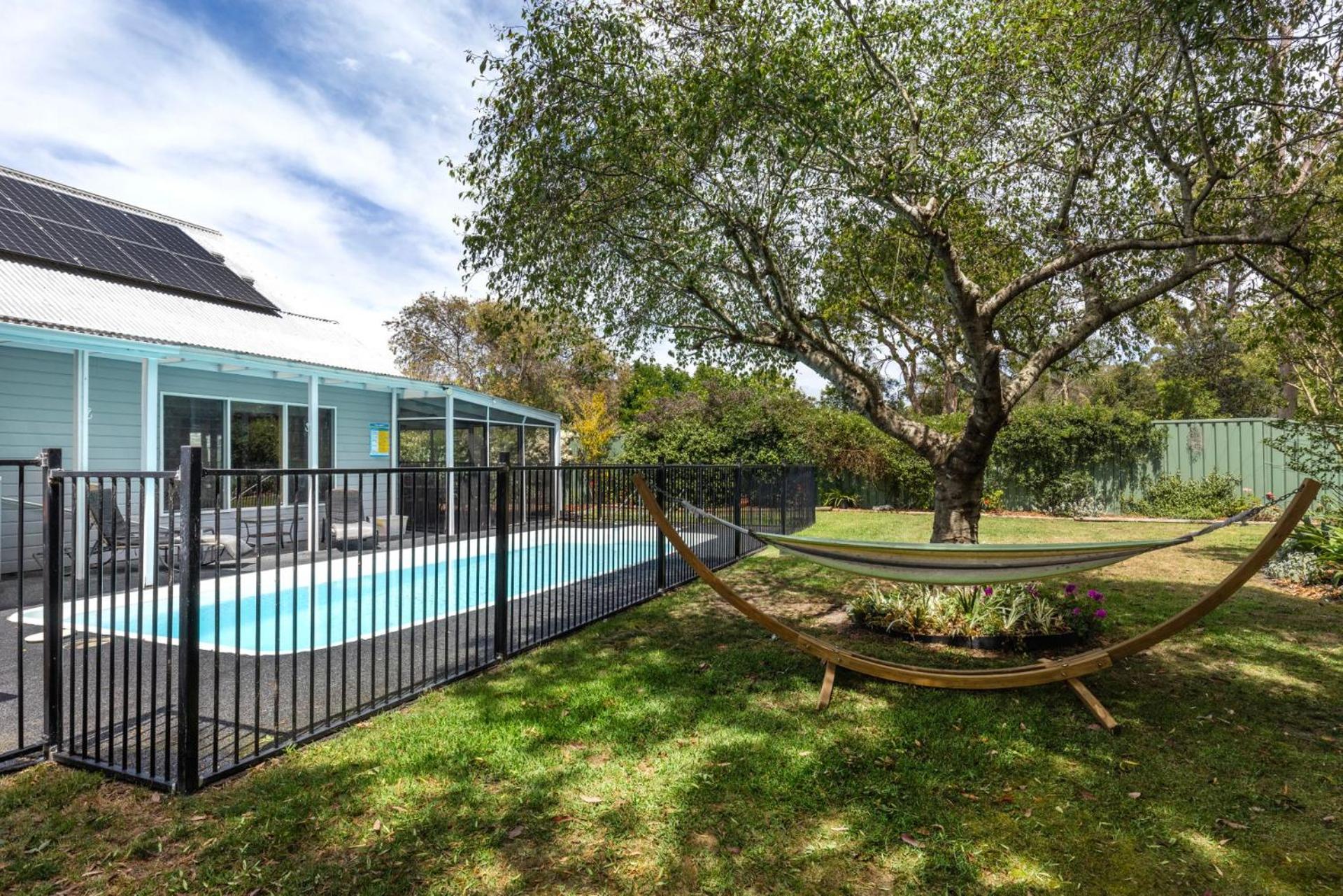 Grey Gables - Pet Friendly with Fireplace, Pool, Spa & Sauna