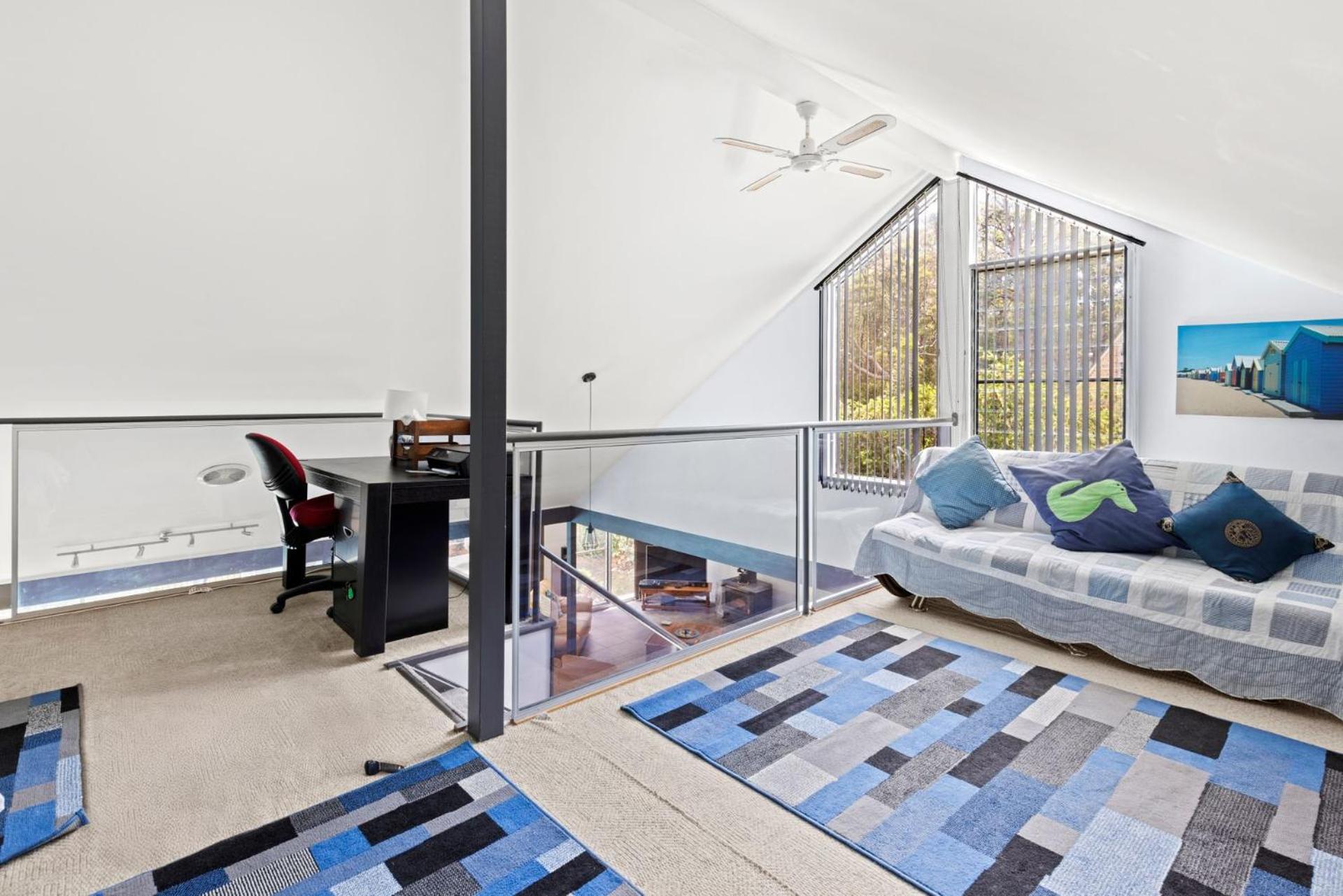 Grey Gables - Pet Friendly with Fireplace, Pool, Spa & Sauna