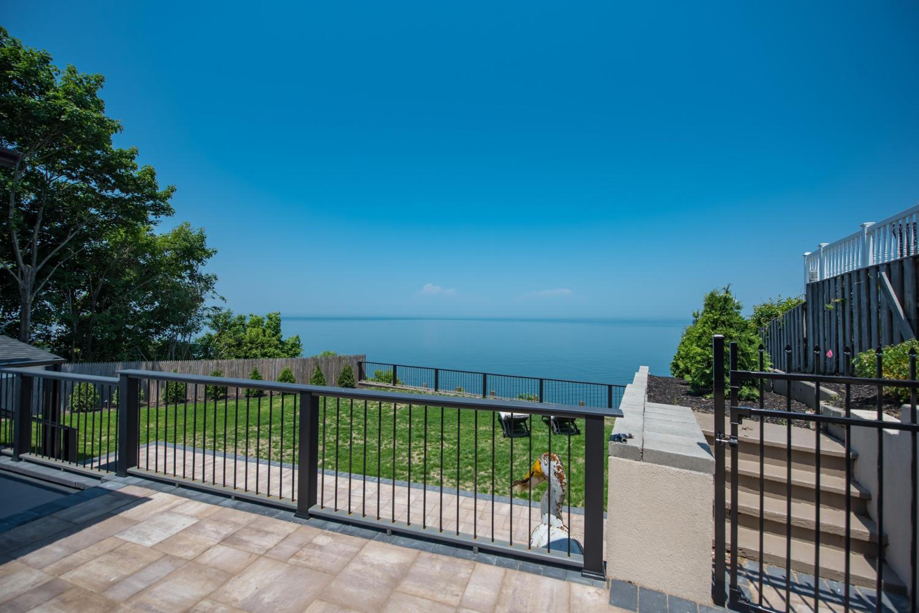 Coastal Retreat: Waterfront, Deck, Awesome Views view 4