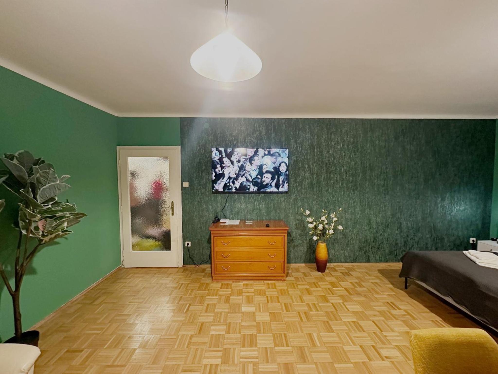 3 Room Apartment 1 minute from U-bahn U4