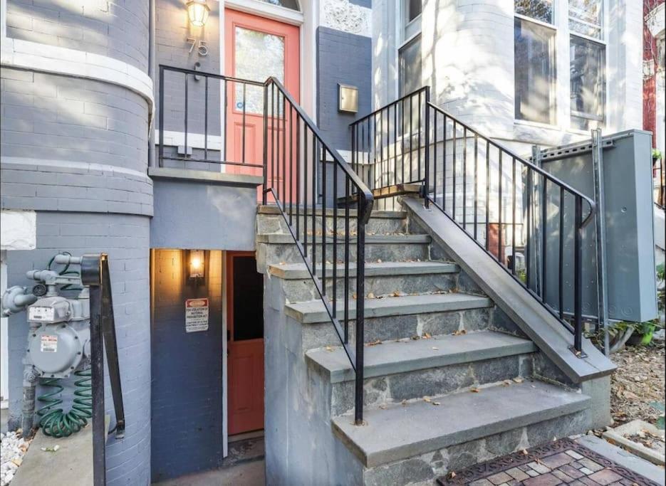 Bloomingdale Blues Speakeasy Free Parking