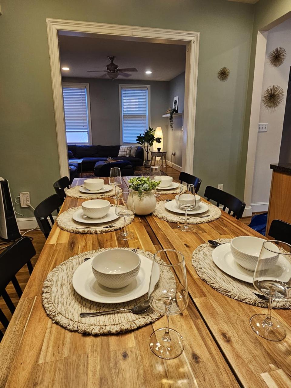 Washington DC Vacations - Peaceful 3 BR with Parking, Family Friendly near MedStar - Property Image 11