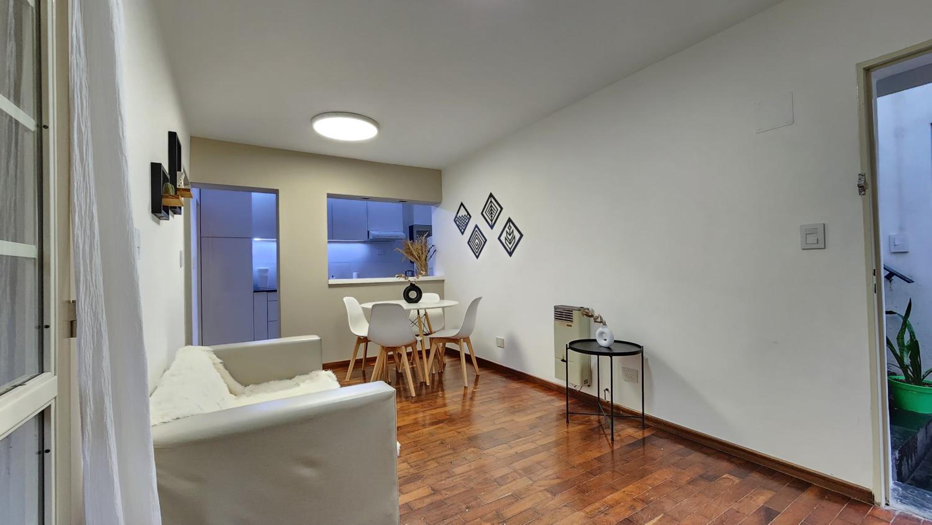 Departamento PB, patio y asador privados - NUEVO SERVICIO Estacionamiento 24hs INCLUIDO, no camioneta- Cerca de hotel Quinto Centenario, Nuevocentro shoppi