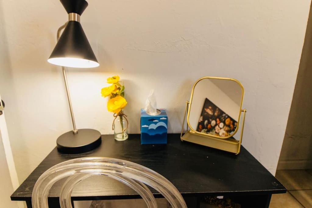 Queens Cozy Condo Near Downtown Airport