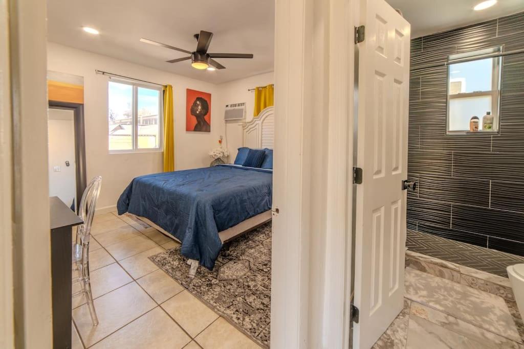 Queens Cozy Condo Near Downtown Airport