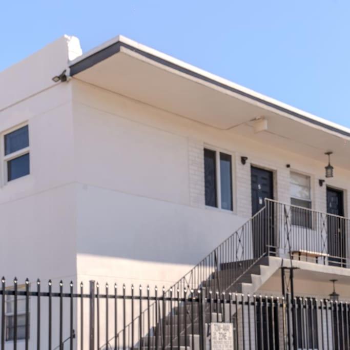 Queens Cozy Condo Near Downtown Airport
