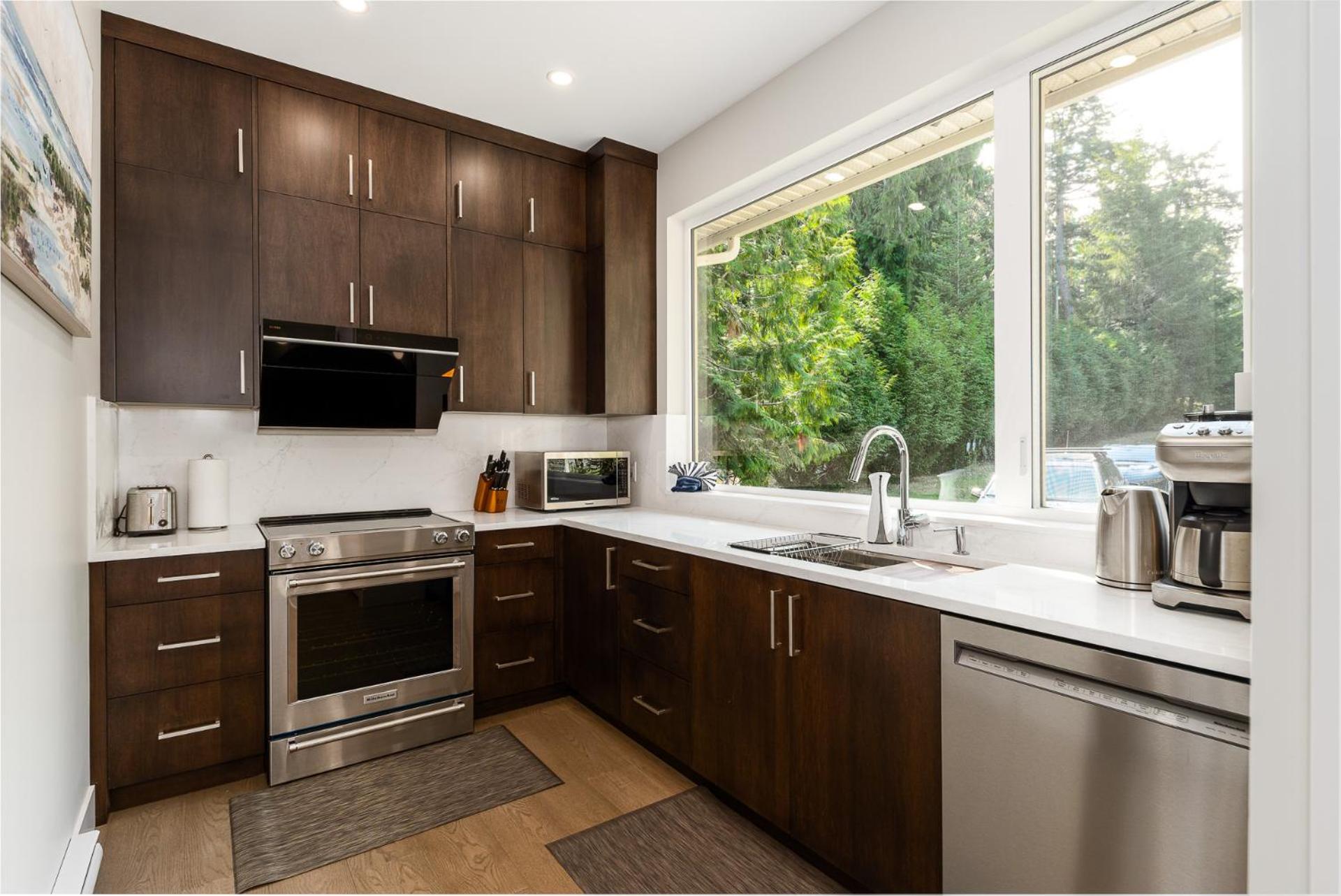 Sooke Vacations - East Sooke Hideaway Guest Suite - Property Image 5