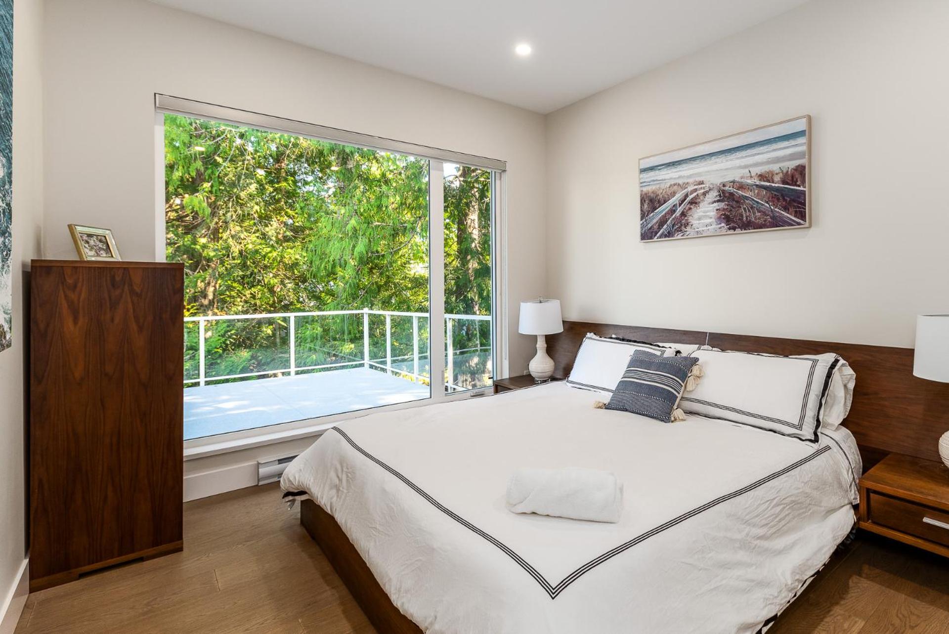 Sooke Vacations - East Sooke Hideaway Guest Suite - Property Image 2