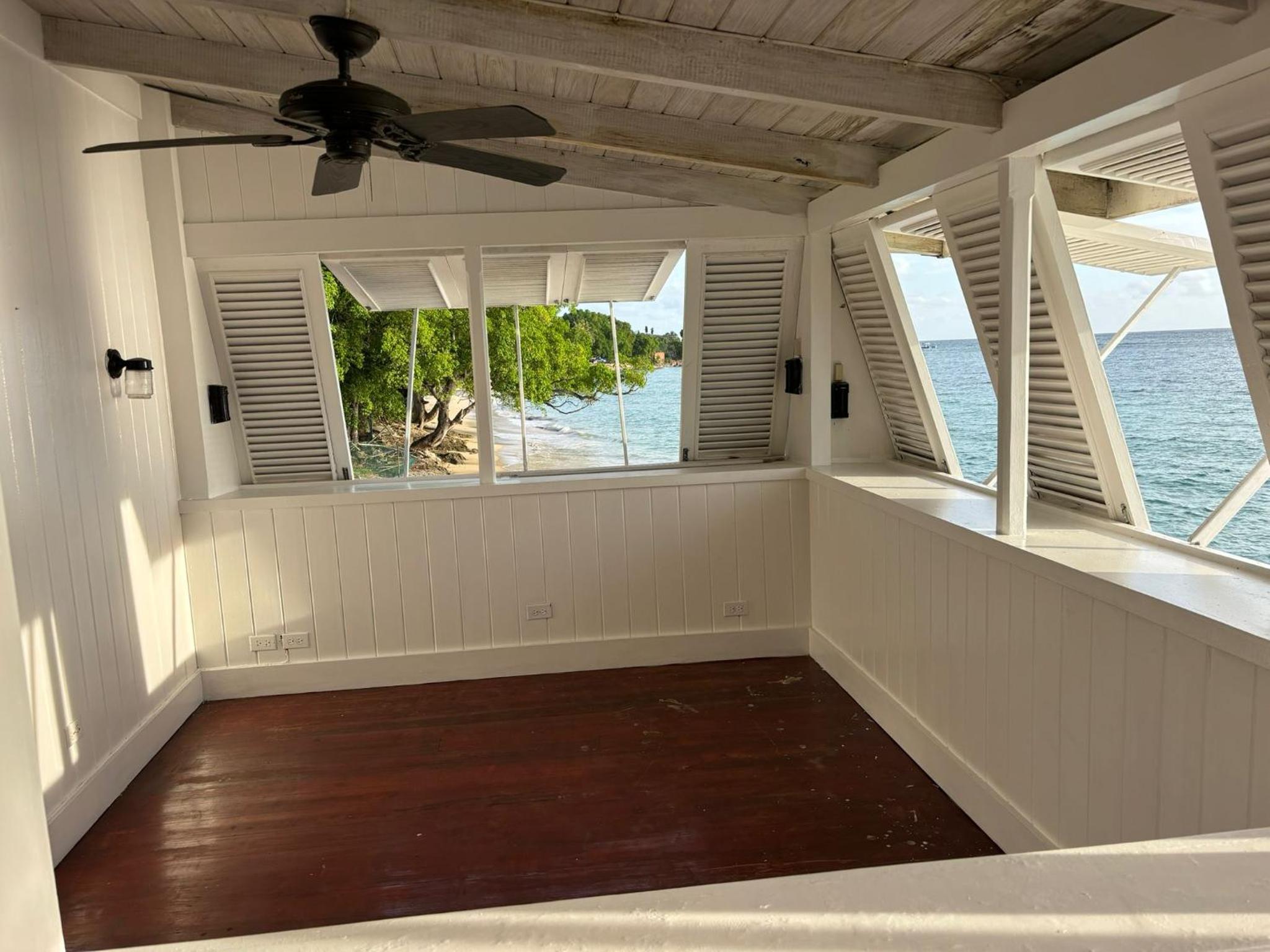 Deep Waterfront west coast 3 bed beach house