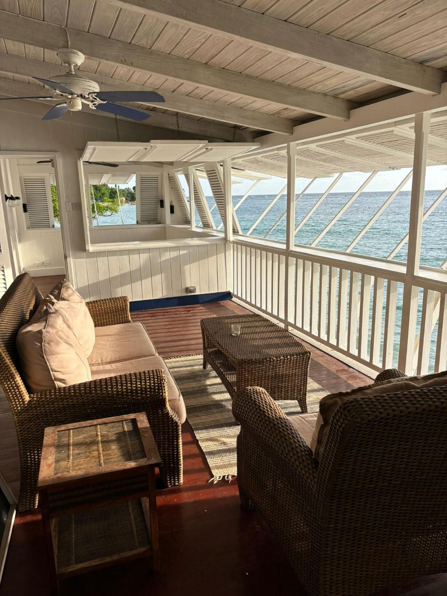 Deep Waterfront west coast 3 bed beach house