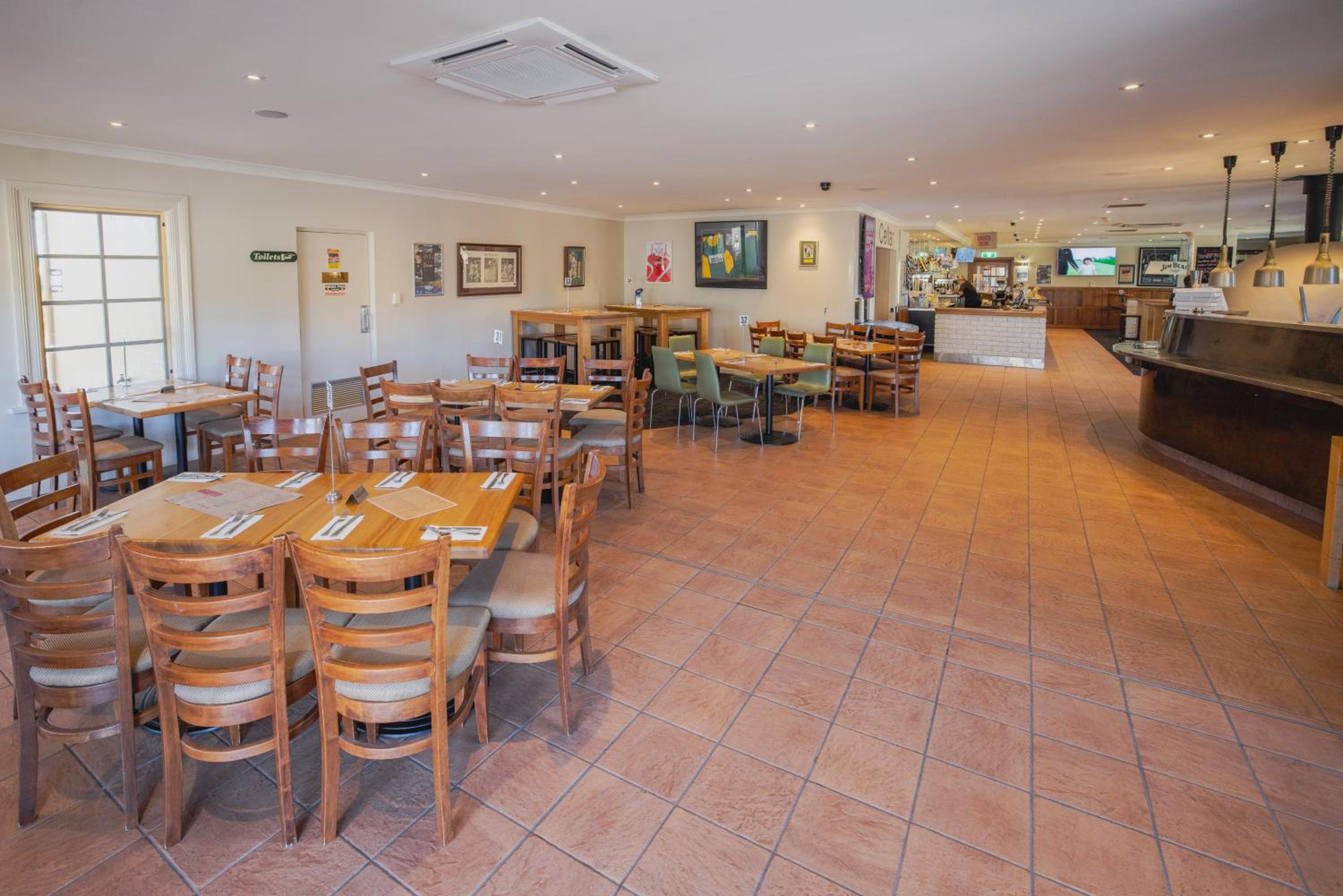 Launceston Vacations - Country Club Villas - Property Image 4