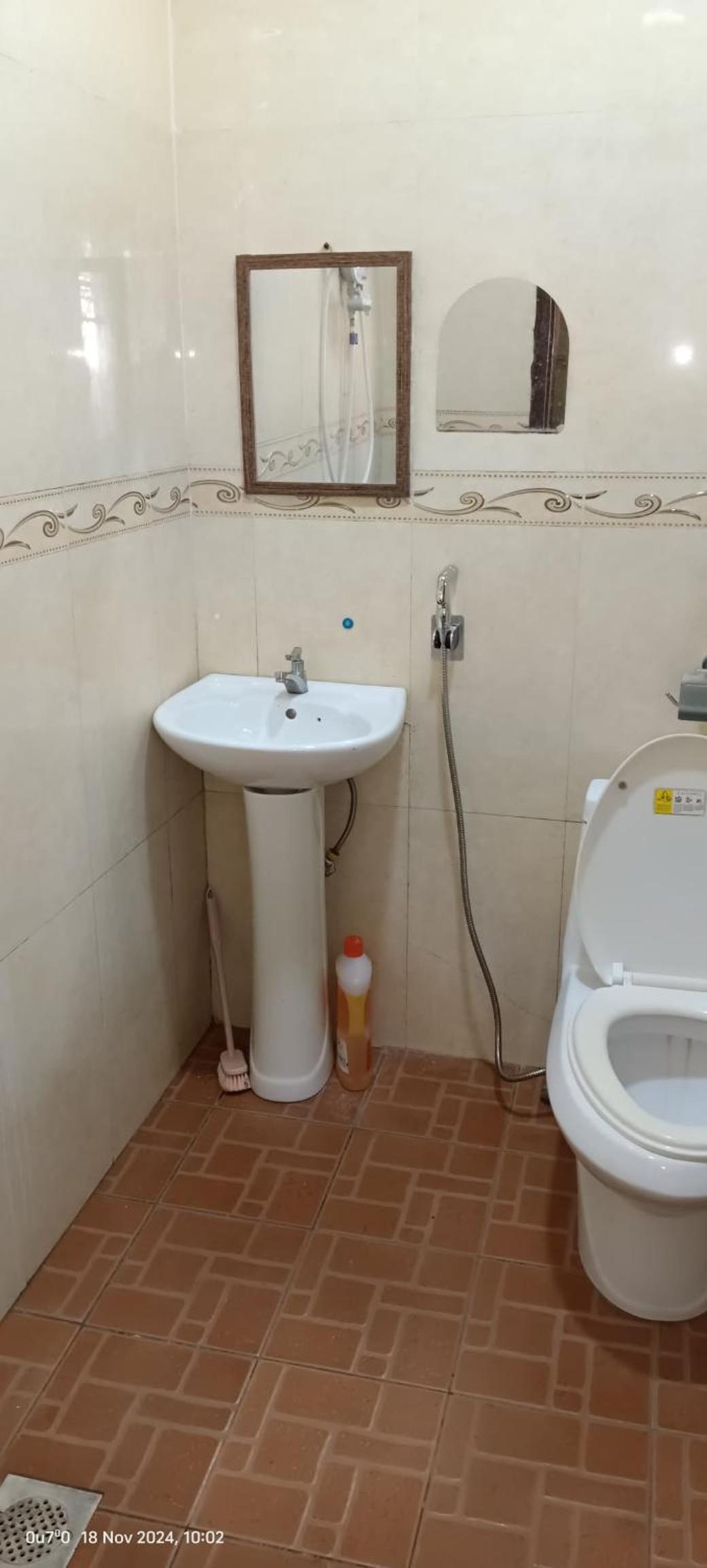 Homestay Miri Four Bedroom 17pax photo 7
