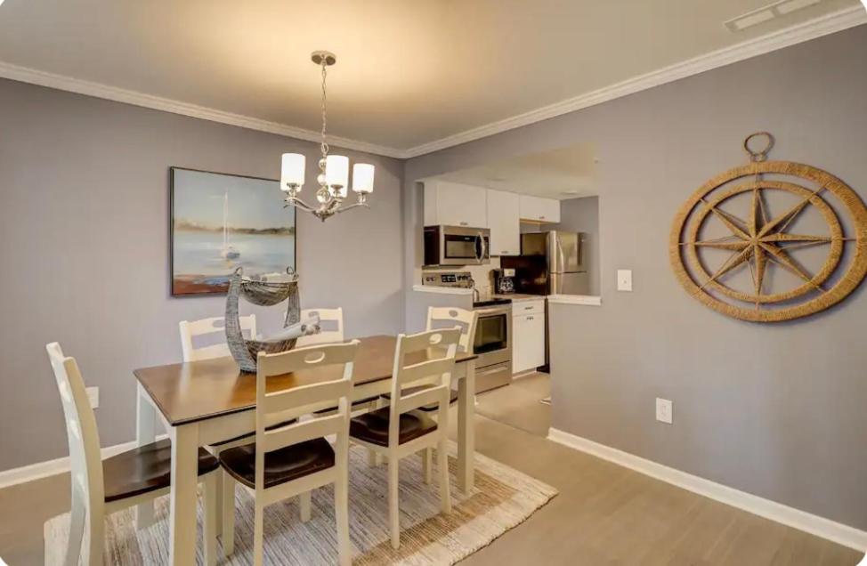 #88 Elegant 3-Bedroom Pet Friendly with Parking view 5