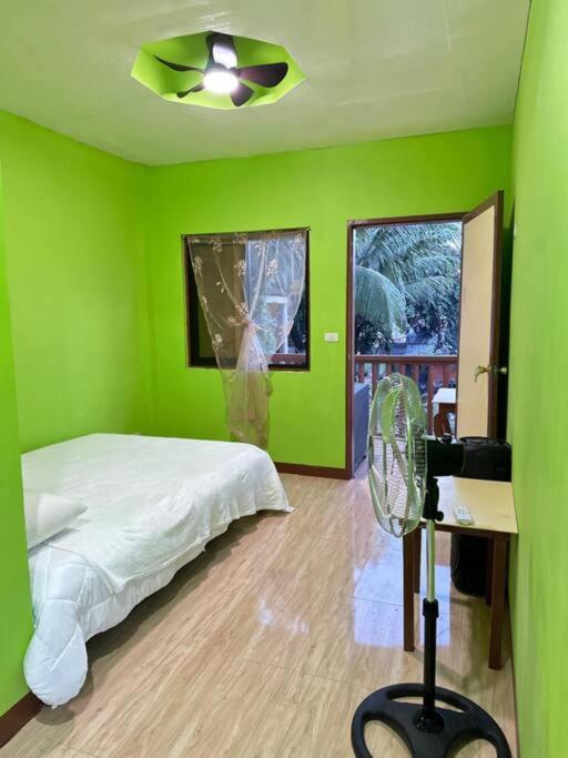 Kiarra Krisxia Lodge