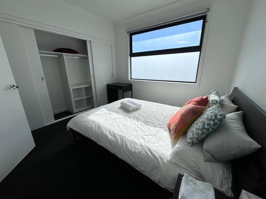 New house near Monash Hospital, just a 3-min walk
