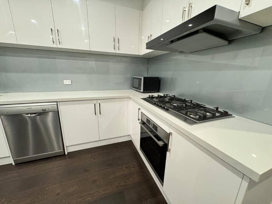 New house near Monash Hospital, just a 3-min walk