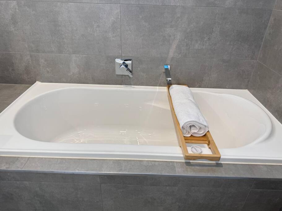 New house near Monash Hospital, just a 3-min walk