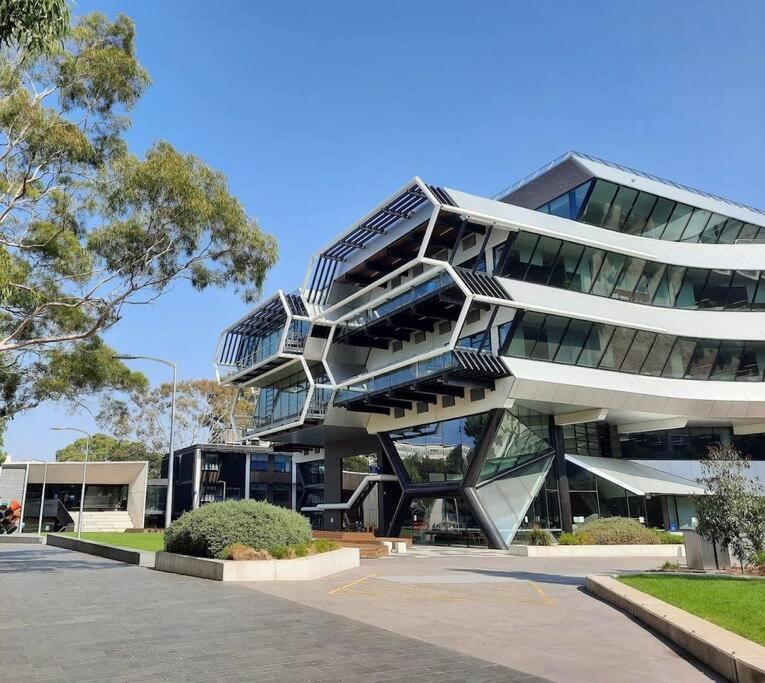 New house near Monash Hospital, just a 3-min walk