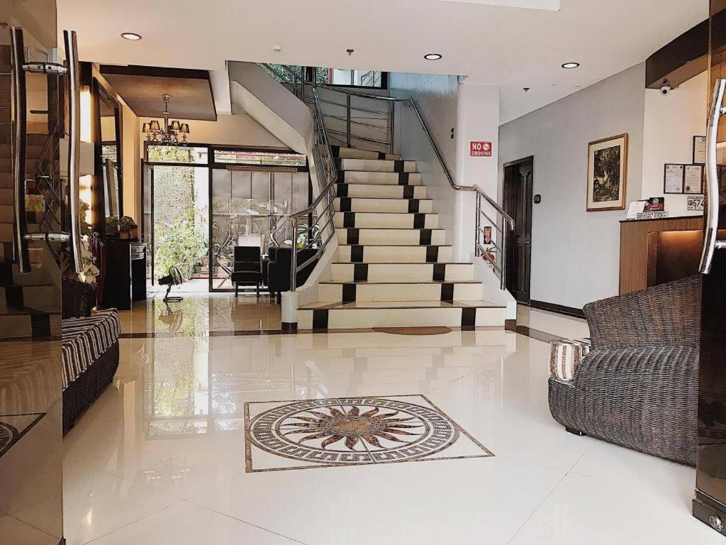 Peridot Suites