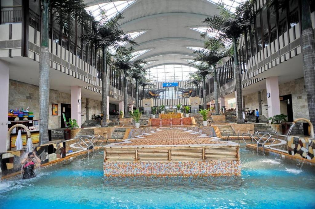 Ocean Spring Metropark Hotel Zhuhai
