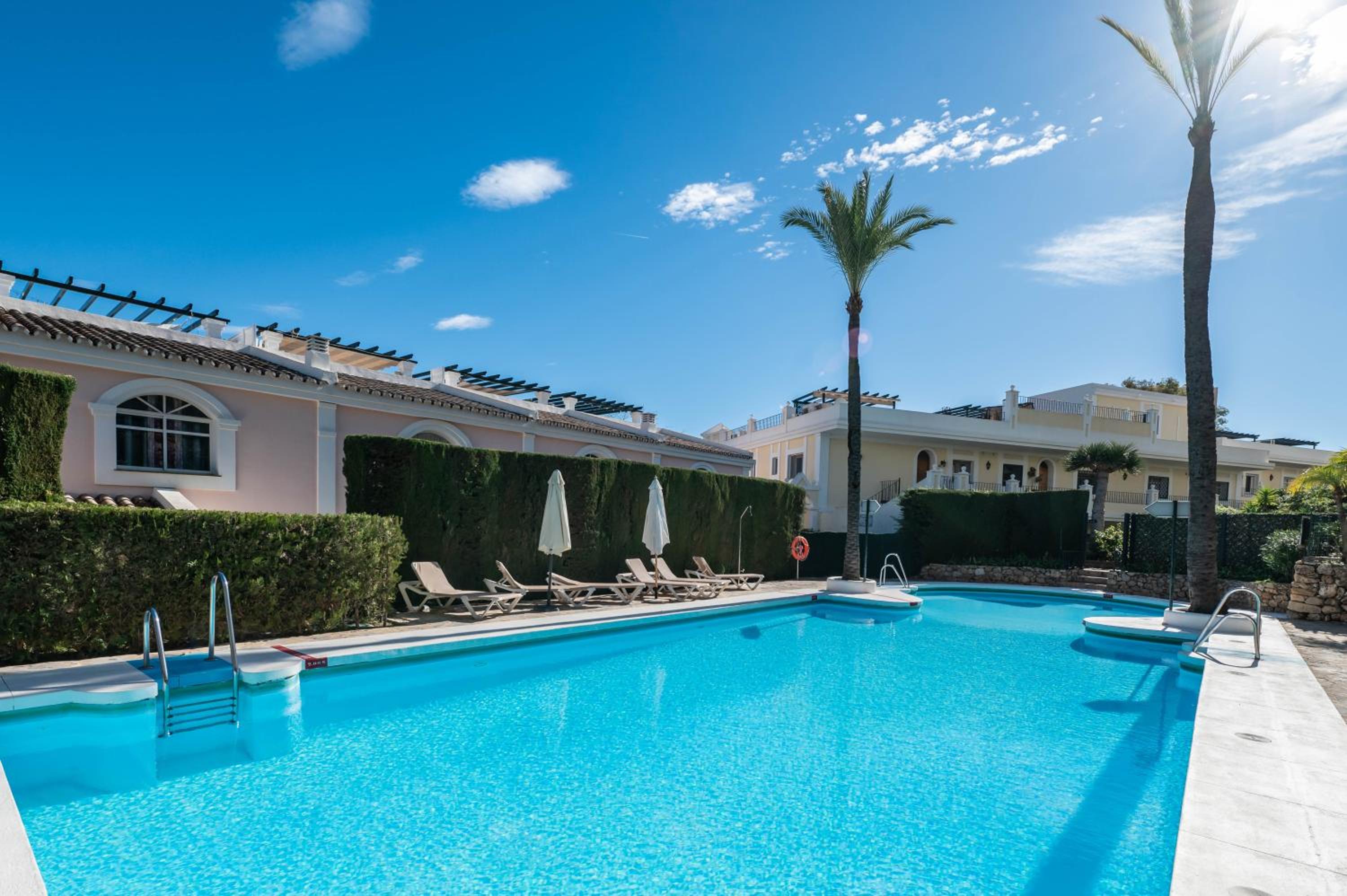Calma House Aloha Gardens Marbella by VPS